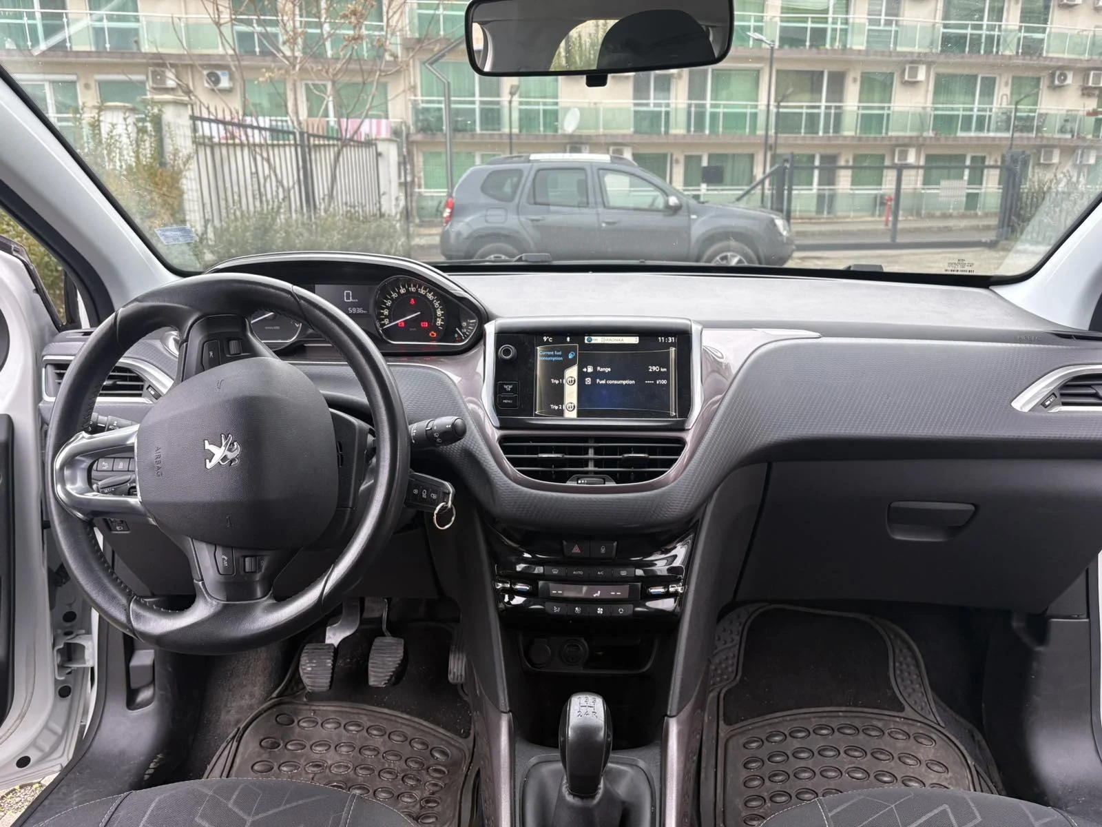 Peugeot 2008, снимка 11 - Автомобили и джипове - 54964670