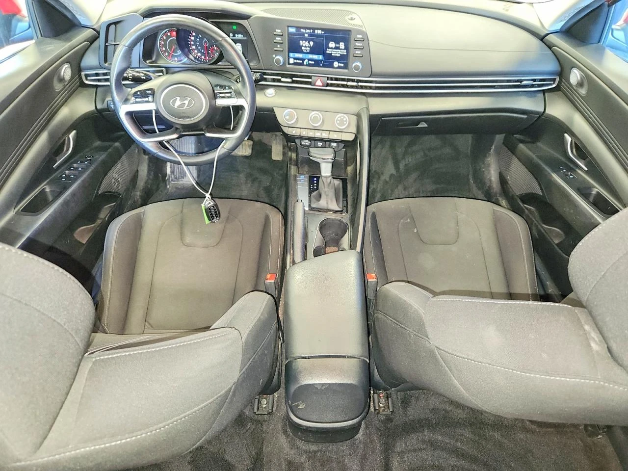 Hyundai Elantra 2.0l Sel, снимка 8 - Автомобили и джипове - 55095167