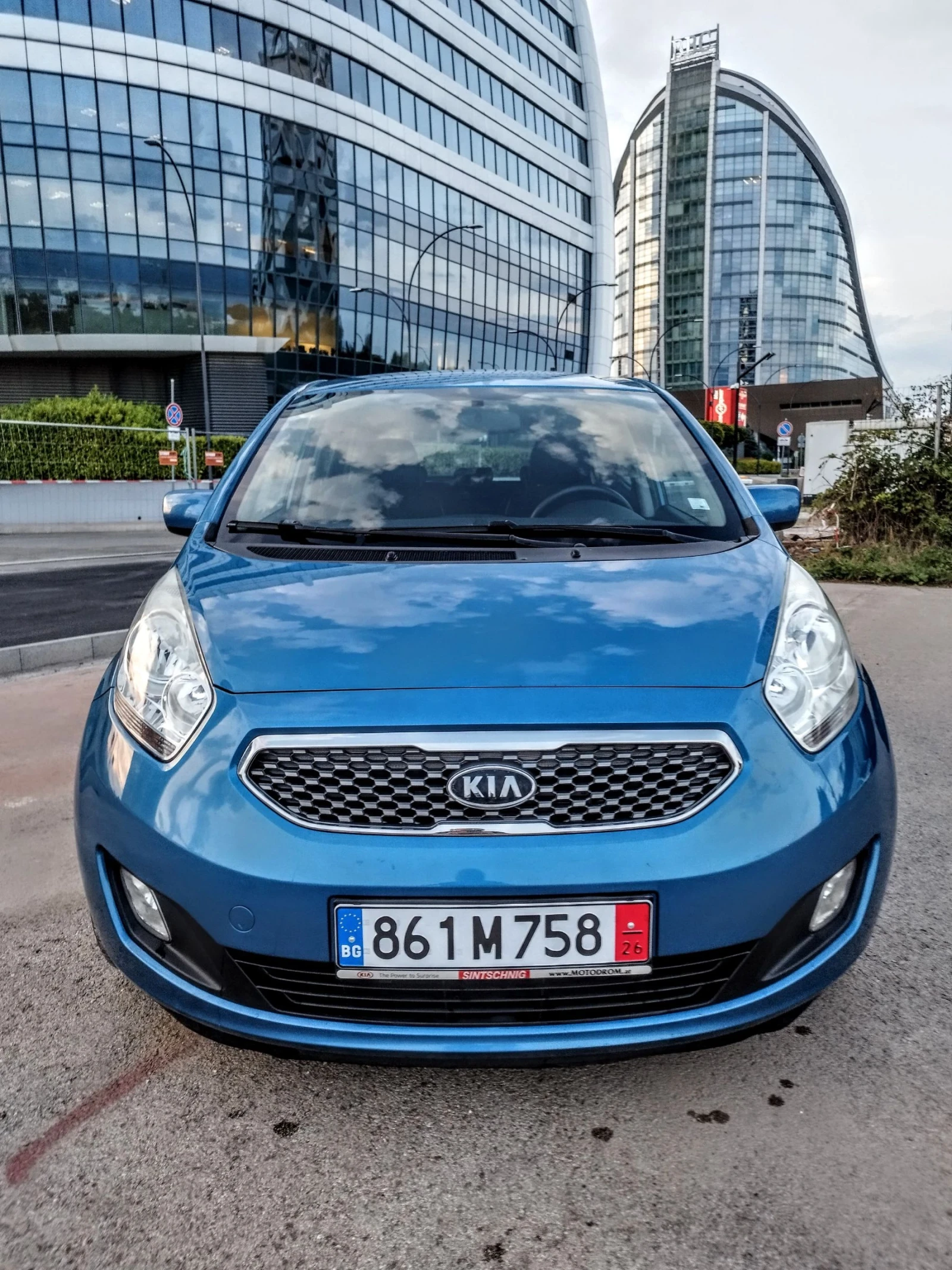 Kia Venga 1.4CRDI | 6 скорости | КЛИМАТРОНИК | , снимка 4 - Автомобили и джипове - 55389815