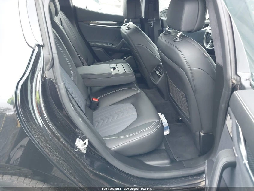 Maserati Ghibli 3.0l S Q4 Granlusso, снимка 8 - Автомобили и джипове - 55130940