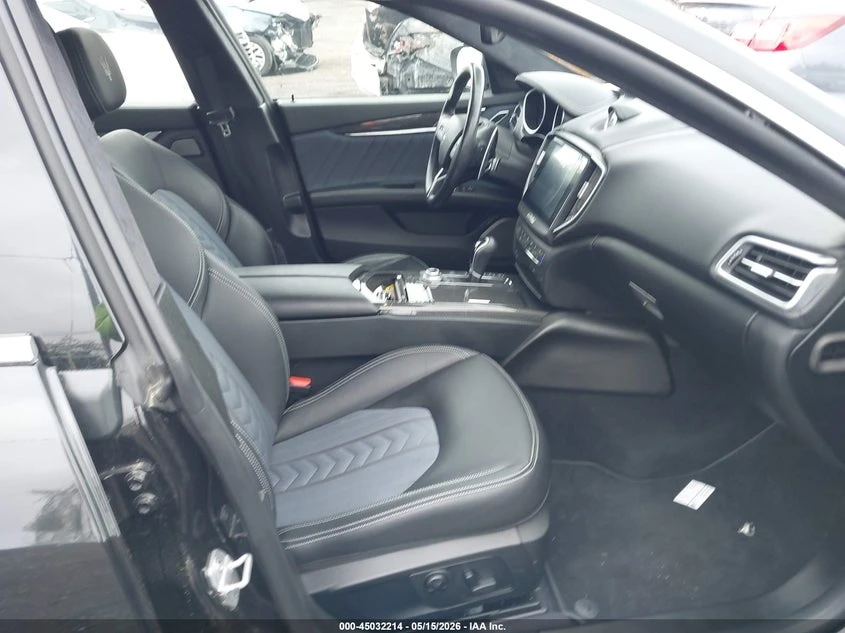 Maserati Ghibli 3.0l S Q4 Granlusso, снимка 5 - Автомобили и джипове - 55130940
