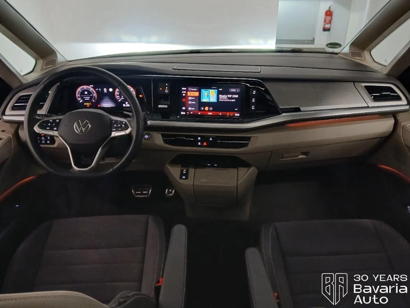 VW Multivan Style long DSG Easy Open Basic, снимка 8 - Автомобили и джипове - 55171335