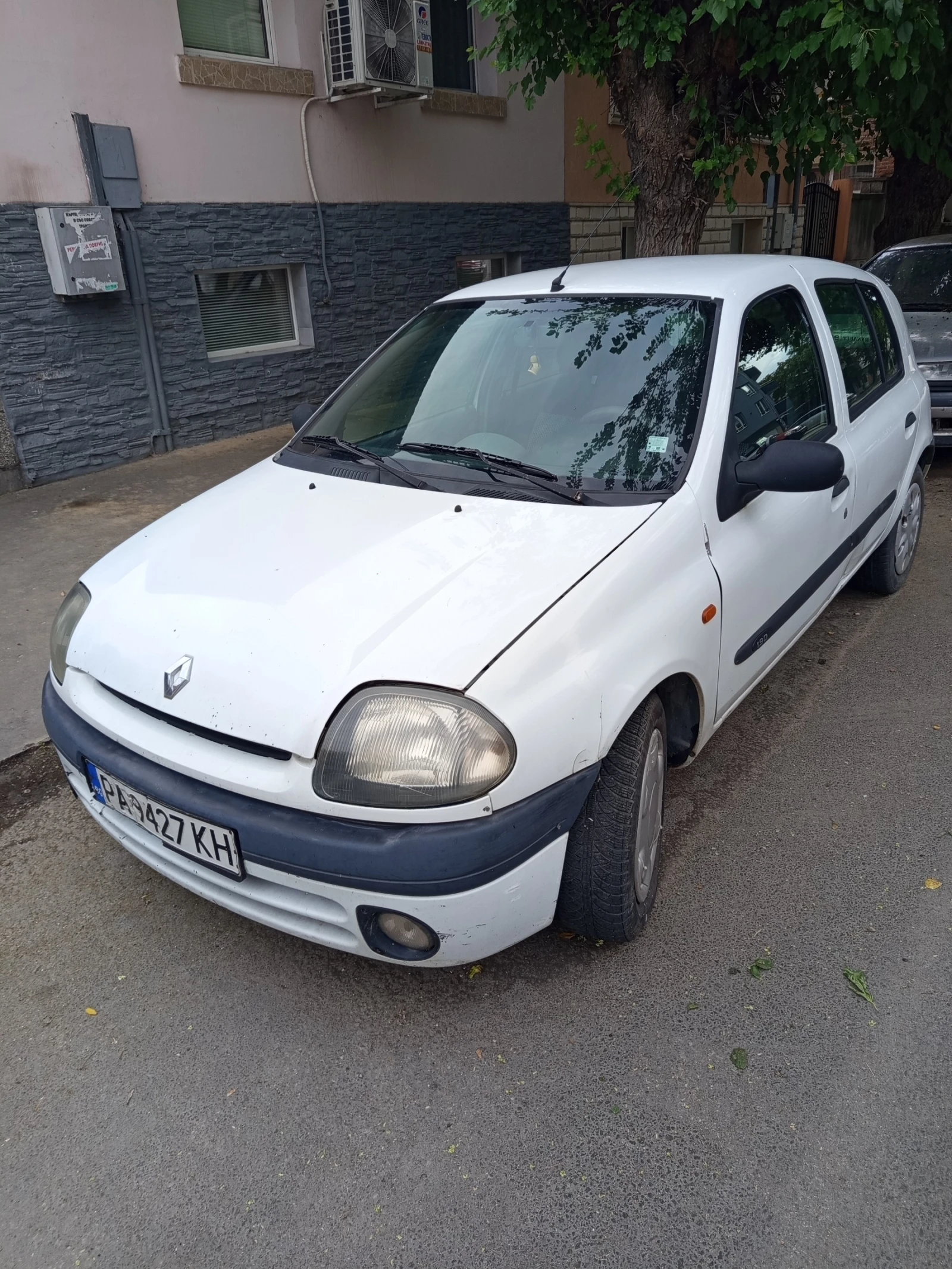 Renault Clio, снимка 2 - Автомобили и джипове - 55371854