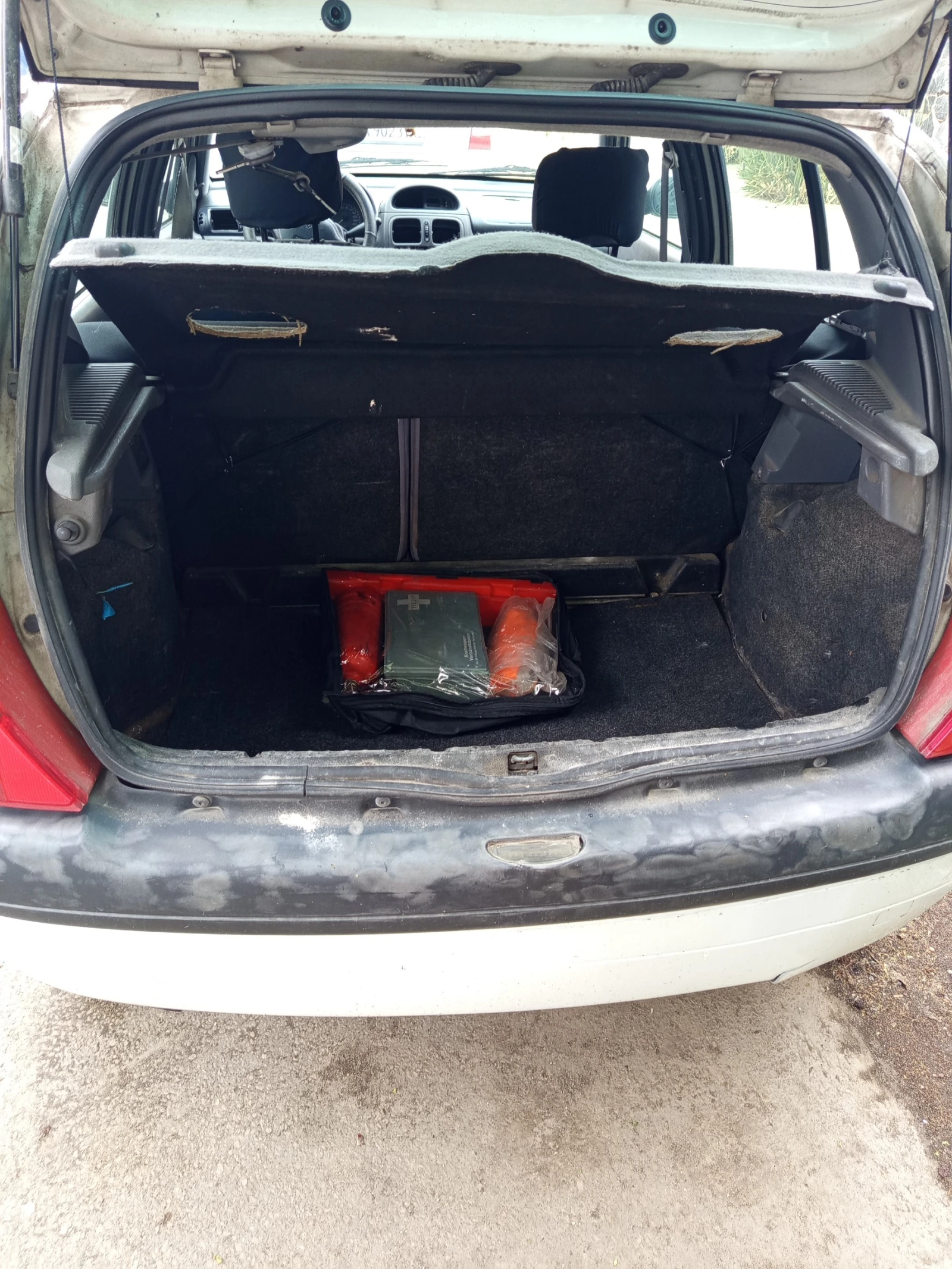 Renault Clio, снимка 5 - Автомобили и джипове - 55371854