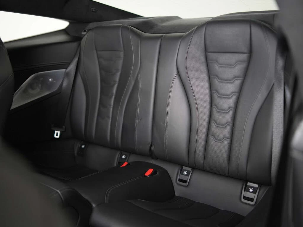 BMW 850 i xDrive M SPORT* DISTRONIC* BOWERS & WILKINS* 360, снимка 14 - Автомобили и джипове - 55441109