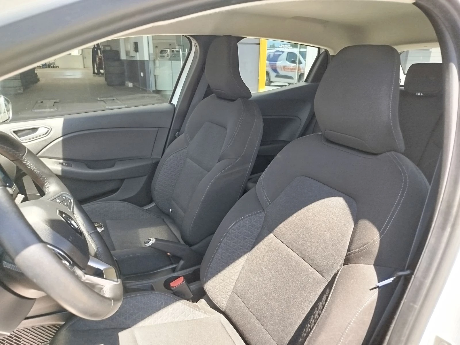 Renault Clio 1.0 TCe/90 к.с, снимка 11 - Автомобили и джипове - 55464999