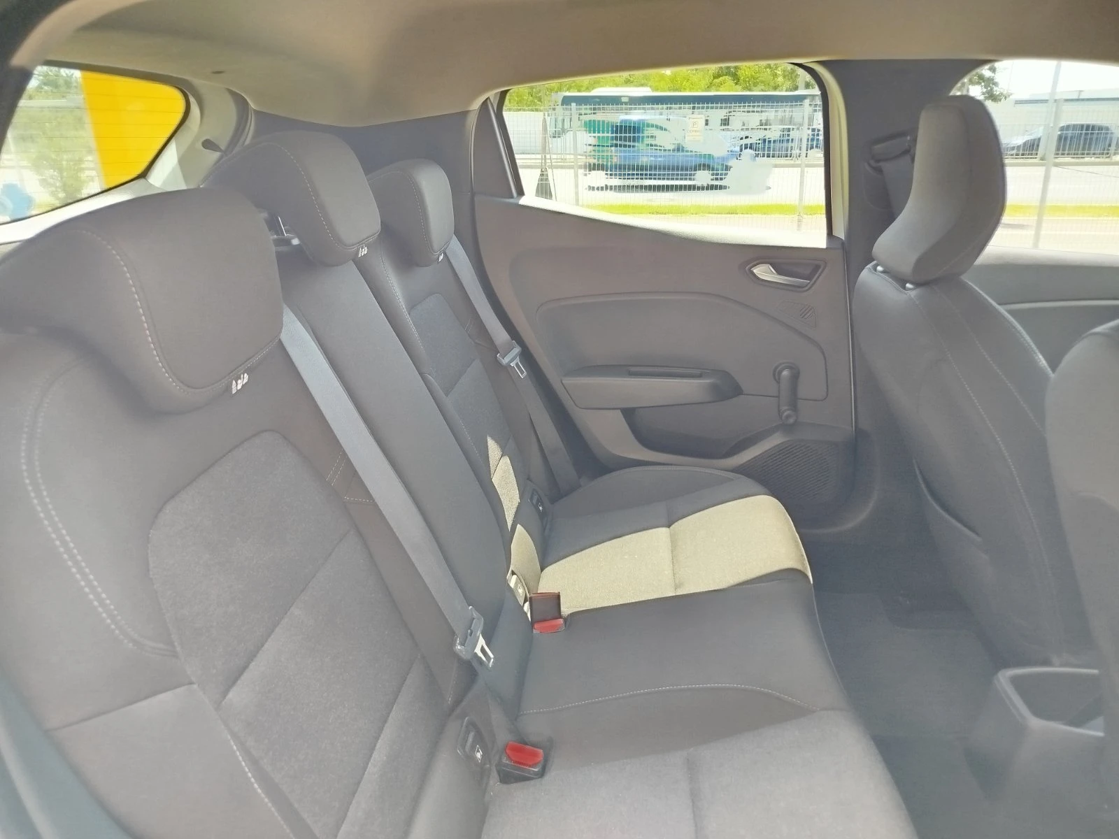 Renault Clio 1.0 TCe/90 к.с, снимка 17 - Автомобили и джипове - 55464999
