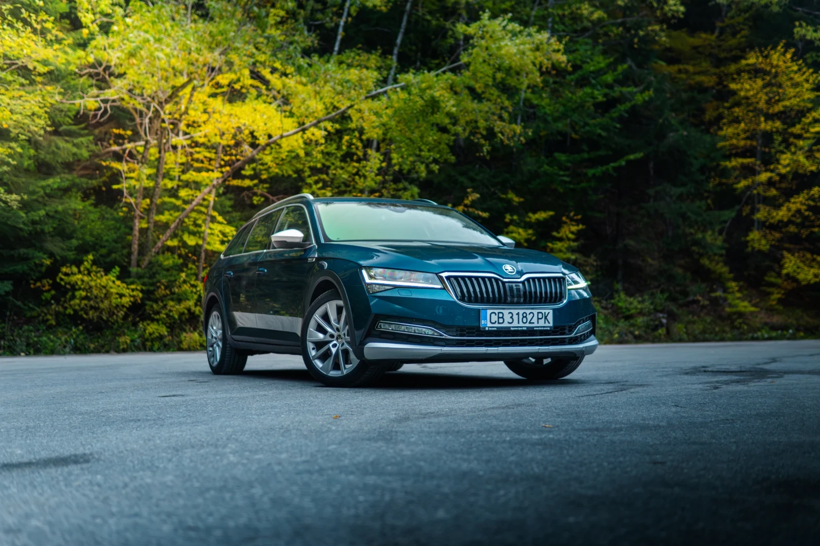 Skoda Superb ?koda Superb Scout   280 к.с.