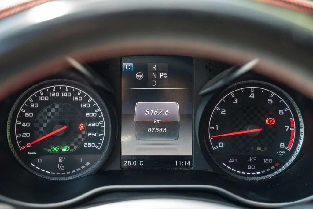 Mercedes-Benz C 450 AMG * 4MATIC * HeadUp * AвтоКредит * (ЦЕНА ДО БГ), снимка 13 - Автомобили и джипове - 55543198