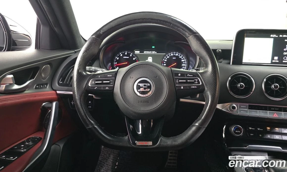 Kia Stinger 3.3 Turbo 2WD GT, снимка 13 - Автомобили и джипове - 55856243