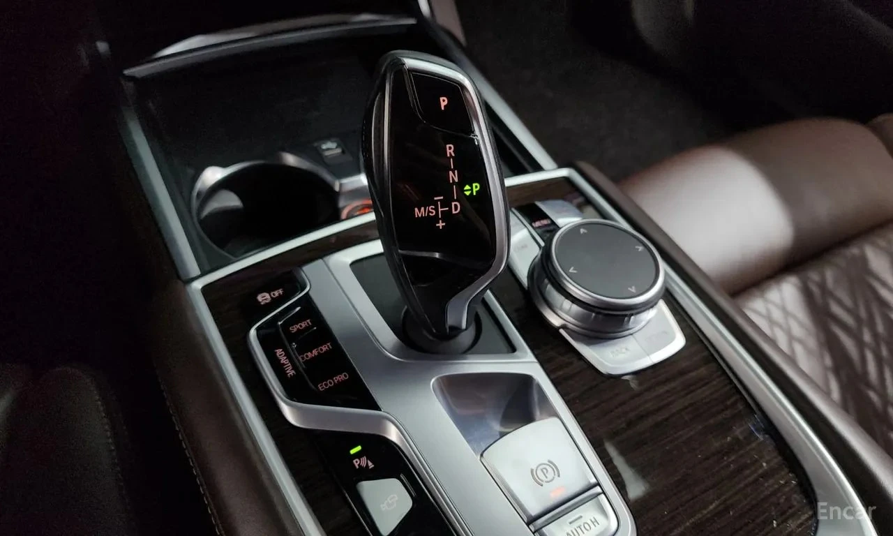 BMW 730 d| HUD| 360| ПАМЕТ| ПАНО| HAR/KAR| , снимка 9 - Автомобили и джипове - 55871549