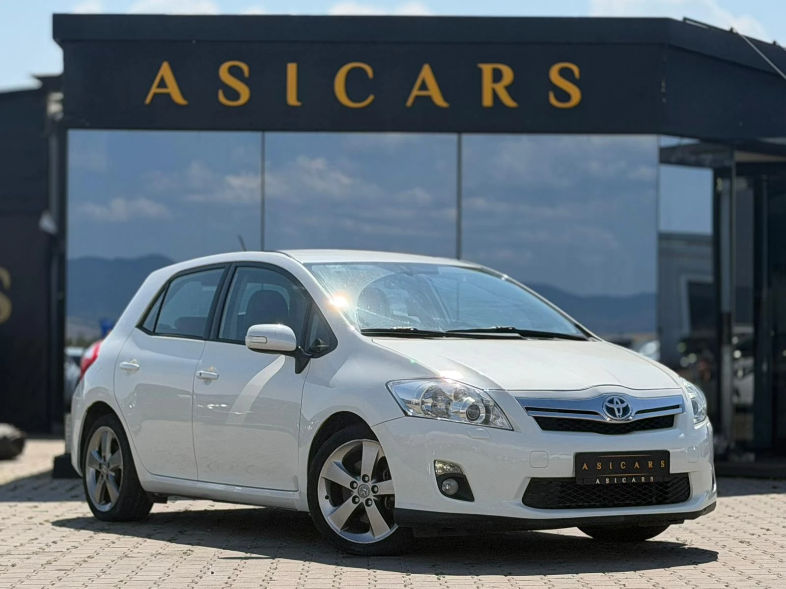 Toyota Auris / 1.8I / HYBRID / ГАРАНЦИЯ НА БАТЕРИЯТА /, снимка 7 - Автомобили и джипове - 55923297