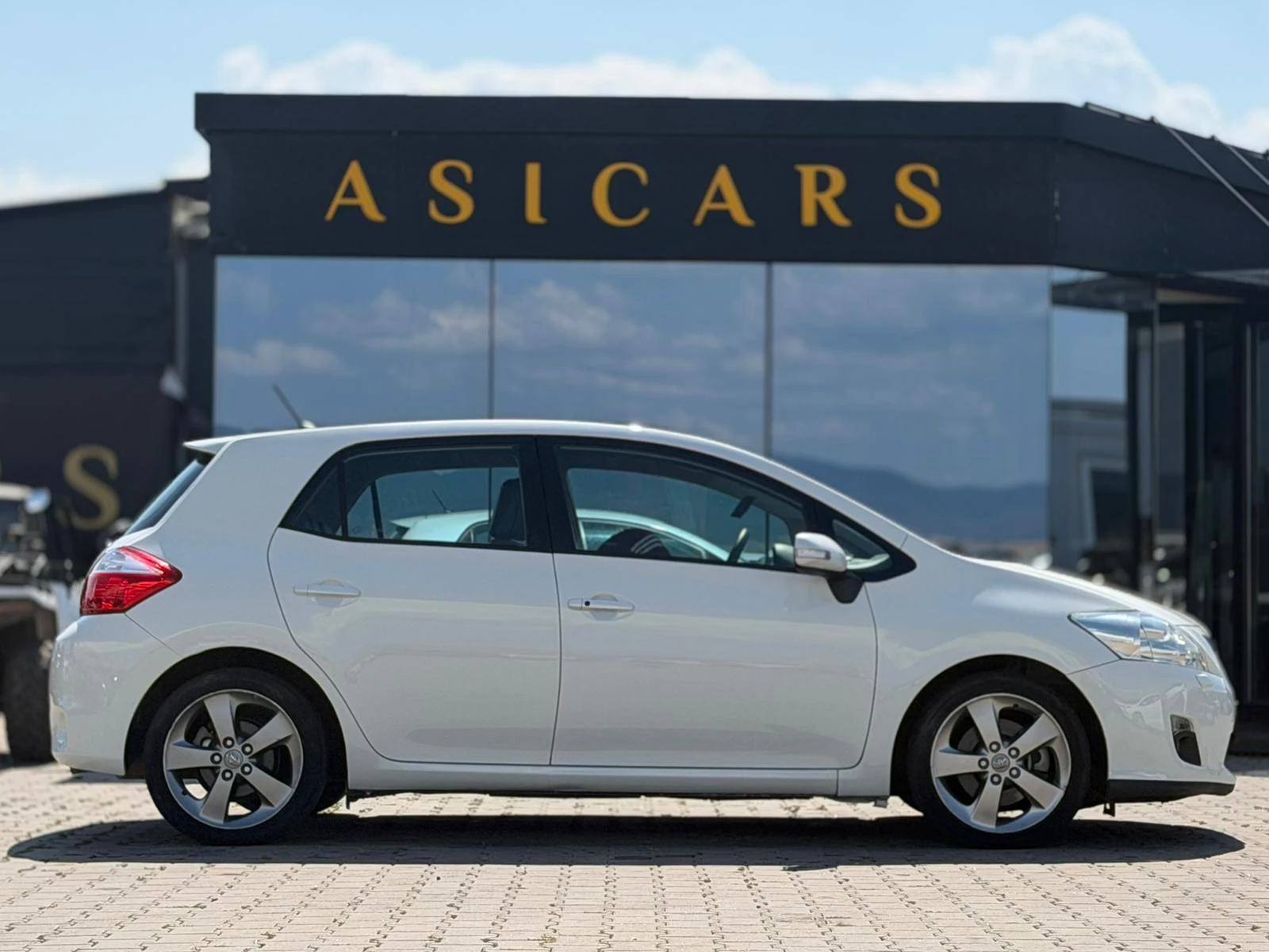 Toyota Auris / 1.8I / HYBRID / ГАРАНЦИЯ НА БАТЕРИЯТА /, снимка 6 - Автомобили и джипове - 55923297