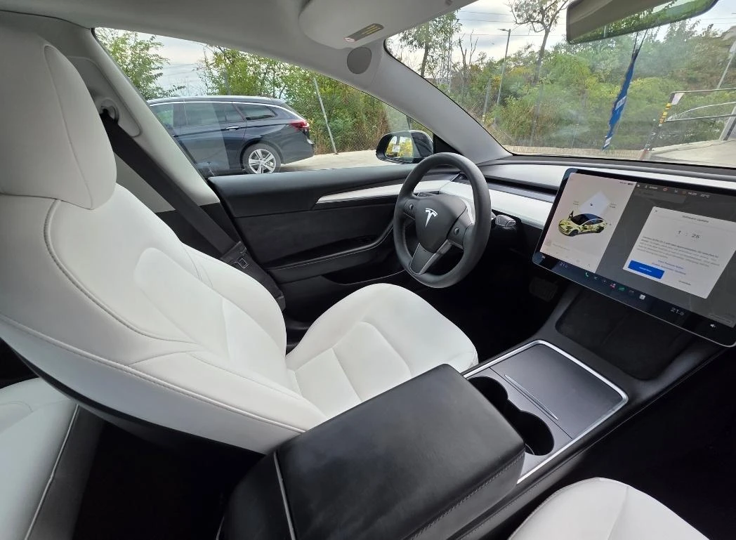 Tesla Model 3 Фейслифт с Термопомпа, снимка 15 - Автомобили и джипове - 56245436