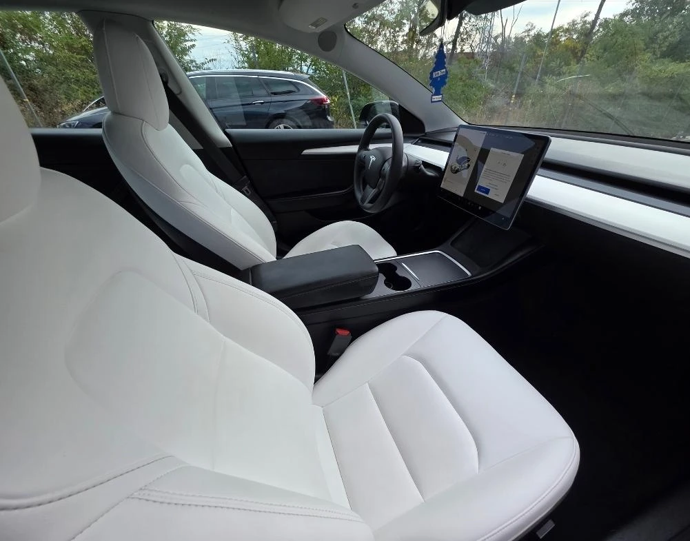 Tesla Model 3 Фейслифт с Термопомпа, снимка 14 - Автомобили и джипове - 56245436