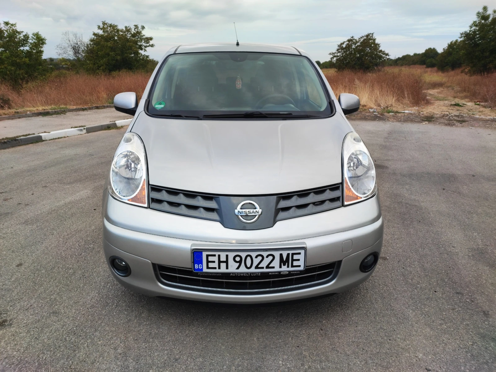 Nissan Note 1.4i 88 коня бензин