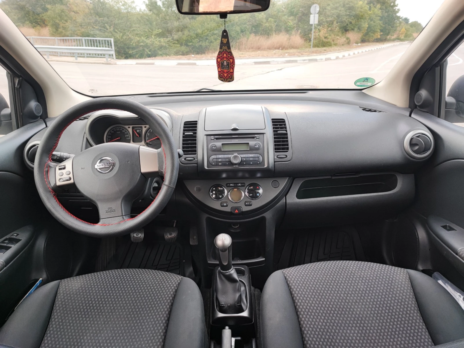 Nissan Note 1.4i 88 коня бензин, снимка 6 - Автомобили и джипове - 56301205