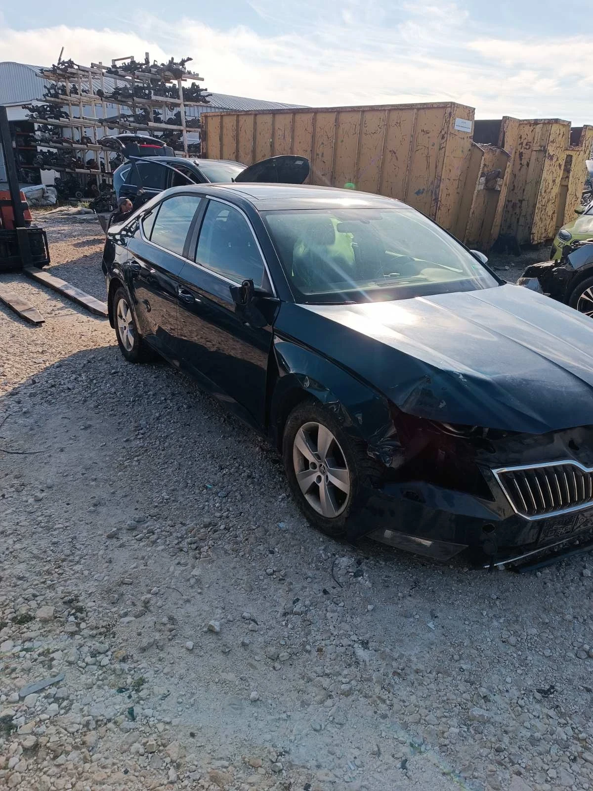 Skoda Superb 2.0TDI DFH, снимка 3 - Автомобили и джипове - 56713018