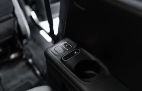 Mercedes-Benz GLS 400d 4Matic AMG Line, снимка 9