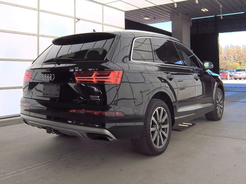 Audi Q7 дигитално табло* панорама* 120 хил.км* , снимка 11 - Автомобили и джипове - 47369346