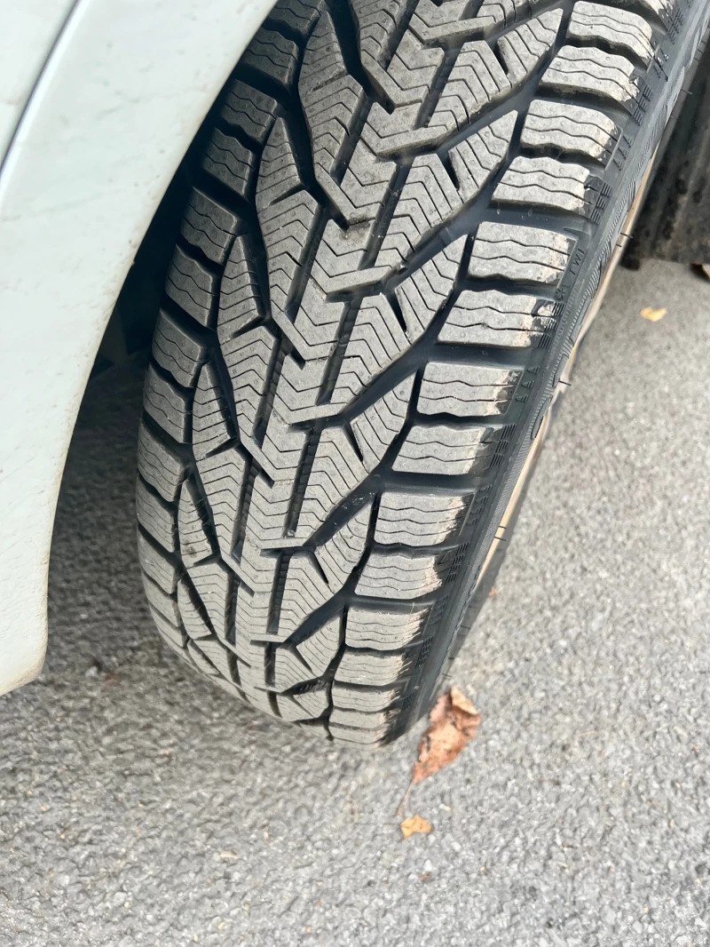 Nissan Qashqai 2.0 DCi 4x4, снимка 16 - Автомобили и джипове - 52186532