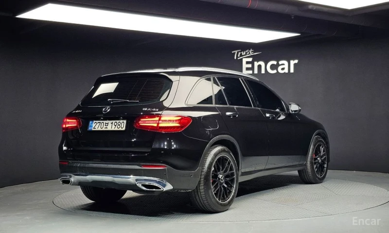 Mercedes-Benz GLC 220, снимка 2 - Автомобили и джипове - 52729649