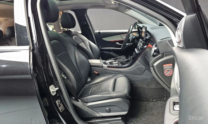 Mercedes-Benz GLC 220, снимка 10 - Автомобили и джипове - 52729649