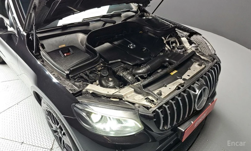 Mercedes-Benz GLC 220, снимка 6 - Автомобили и джипове - 52729649