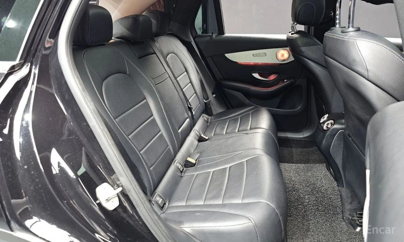Mercedes-Benz GLC 220, снимка 12 - Автомобили и джипове - 52729649