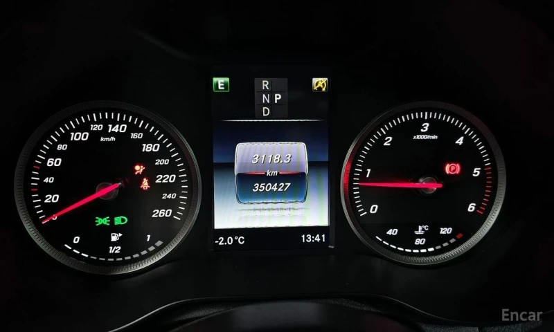 Mercedes-Benz GLC 220, снимка 8 - Автомобили и джипове - 52729649