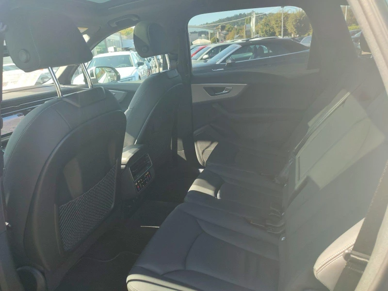 Audi Q7 50TDI* S-LINE* HEAD-UP* PANO* DISTR* MEMORY* , снимка 11 - Автомобили и джипове - 52735570