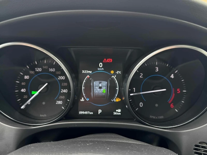 Jaguar F-PACE * AWD 4dr 20d Prestige * CARFAX * ЦЕНА ДО БГ, снимка 8 - Автомобили и джипове - 52968130