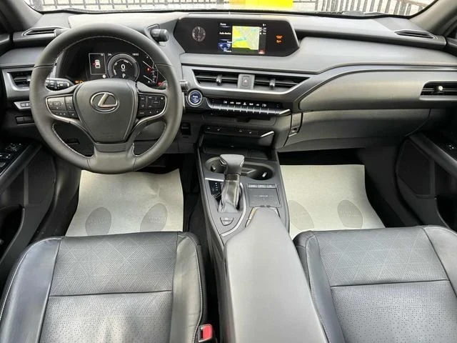 Lexus UX 250h Silver - изображение 8