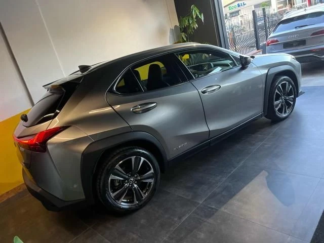 Lexus UX 250h Silver - изображение 2