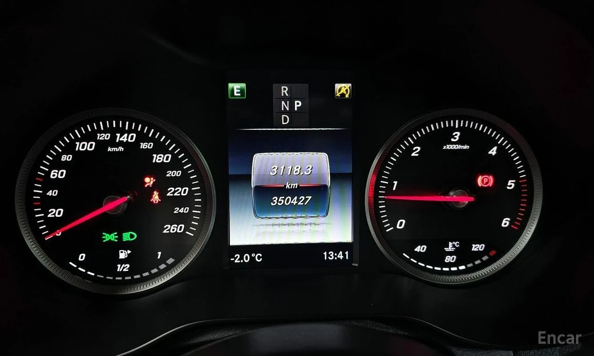 Mercedes-Benz GLC 220  - изображение 8