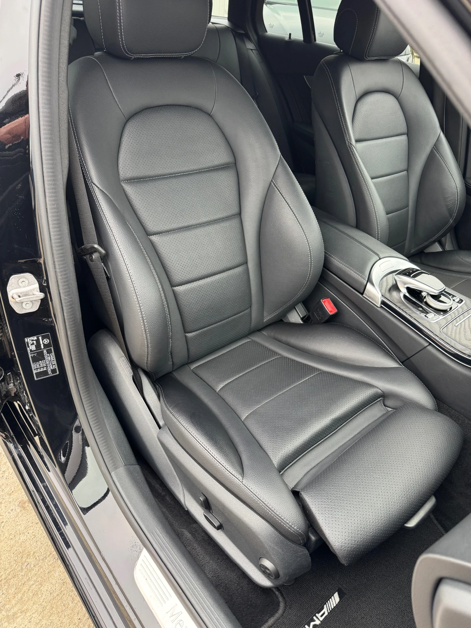 Mercedes-Benz C 250 d 205ps AMG-Night ACC LED-Intelligent FULL-LEADER, снимка 11 - Автомобили и джипове - 54552785