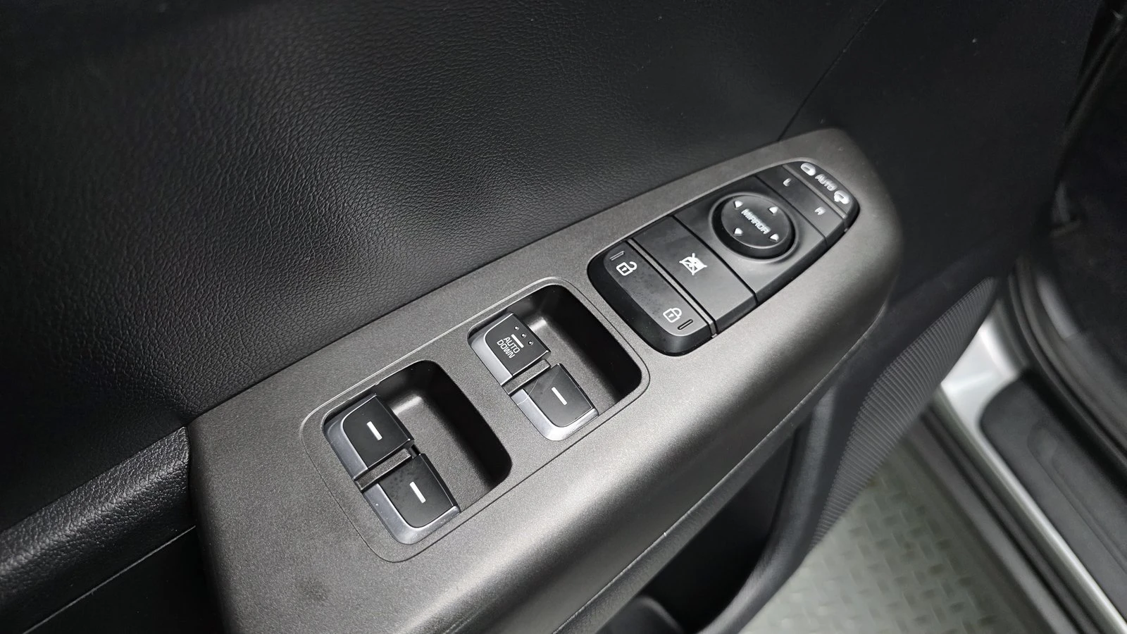 Kia Sportage 1.6* ������ ���� | Mobile.bg � ����������� 12