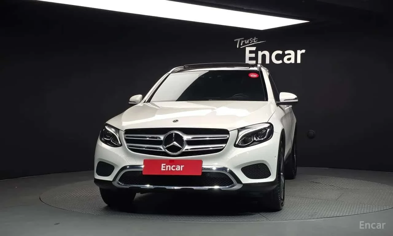 Mercedes-Benz GLC 4MATIC Premium | АВТОФИНАНСИРАНЕ, снимка 3 - Автомобили и джипове - 55694760