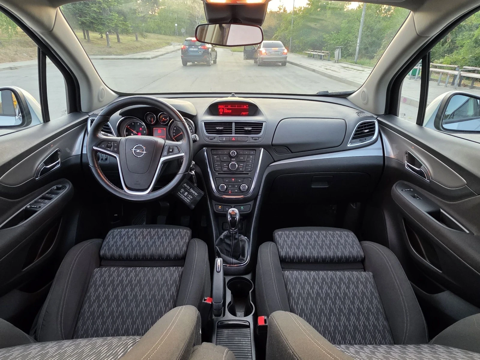 Opel Mokka 90000km!4x4, Сервизна история , снимка 8 - Автомобили и джипове - 55695663