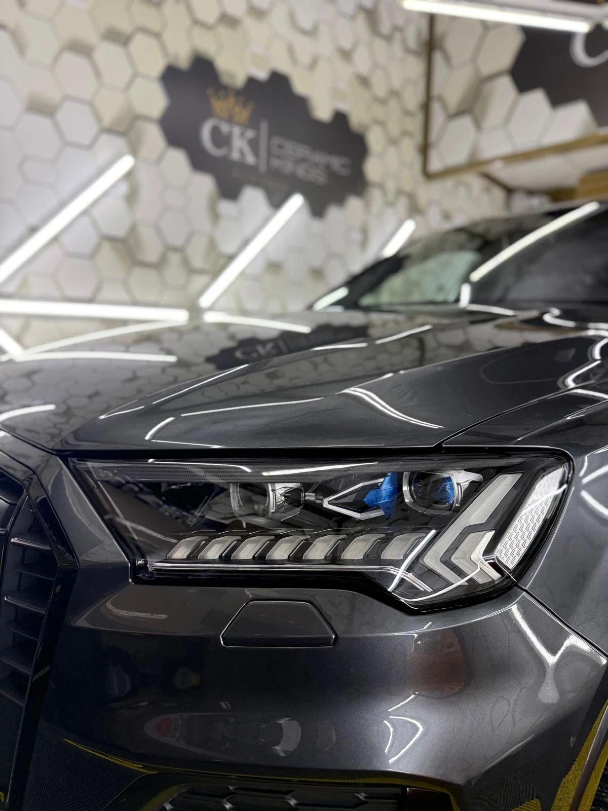 Audi Q7 S Competition PLUS, снимка 9 - Автомобили и джипове - 56620438