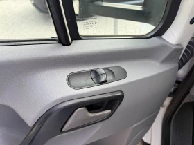 VW Crafter 2.5TDI до 3.5т. 4.23м. Климатроник, снимка 16