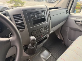 VW Crafter 2.5TDI до 3.5т. 4.23м. Климатроник, снимка 15