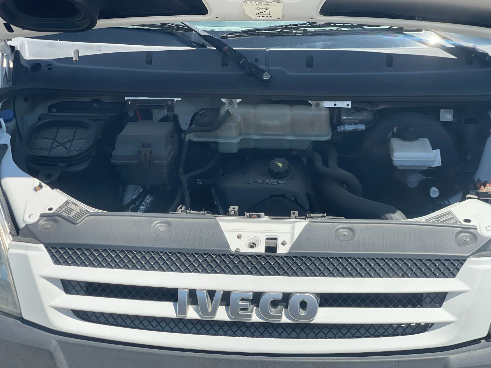 Iveco Daily 2.3Multi-Jet, снимка 14 - Бусове и автобуси - 54409354