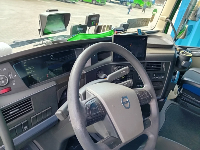 Volvo Fh 4Х2, снимка 5 - Камиони - 53084515