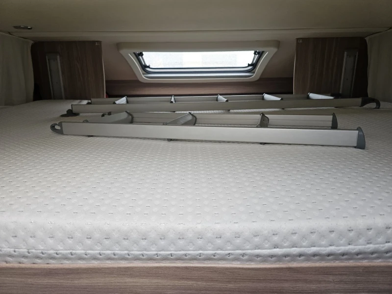 Кемпер Burstner Т729G, снимка 9 - Каравани и кемпери - 53276916