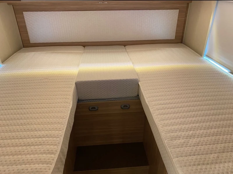 Кемпер Burstner Т729G, снимка 10 - Каравани и кемпери - 53276916