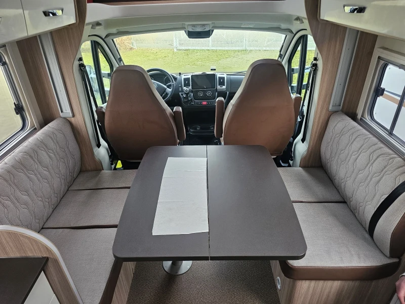 Кемпер Burstner Т729G, снимка 15 - Каравани и кемпери - 53276916