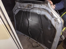 Преден капак за subaru legacy , снимка 2 - Части - 52714591