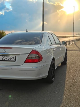 Mercedes-Benz E 200, снимка 3