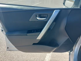 Toyota Auris 1.8 HYBRID - 18000 лв. / 9203.25 € - 61352188 13